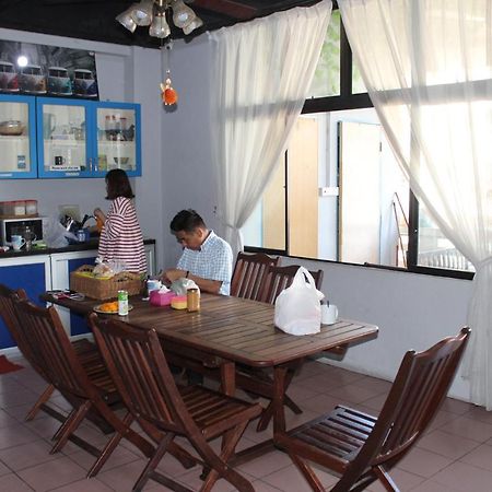 The Jesselton Cabin Sdn Bhd Kota Kinabalu Eksteriør billede