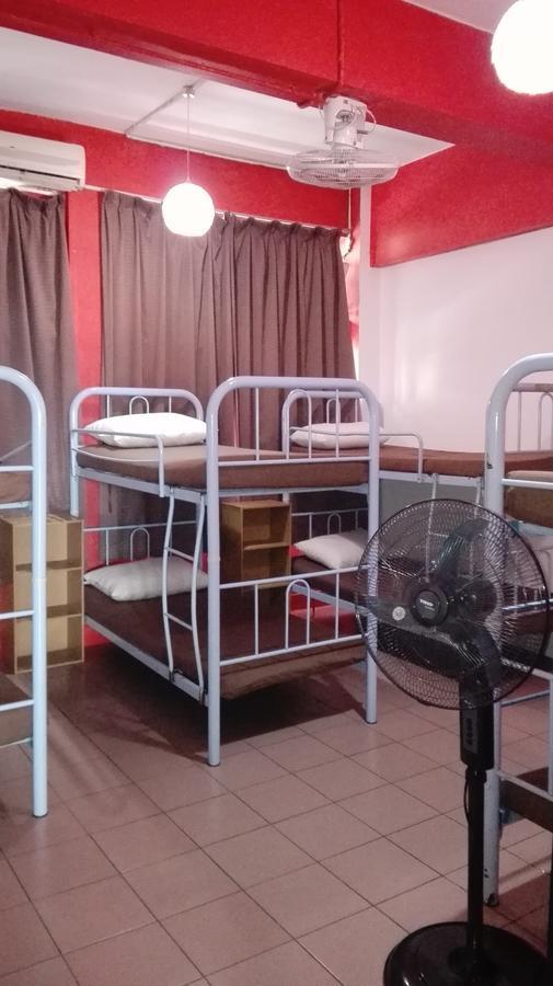 The Jesselton Cabin Sdn Bhd Kota Kinabalu Eksteriør billede